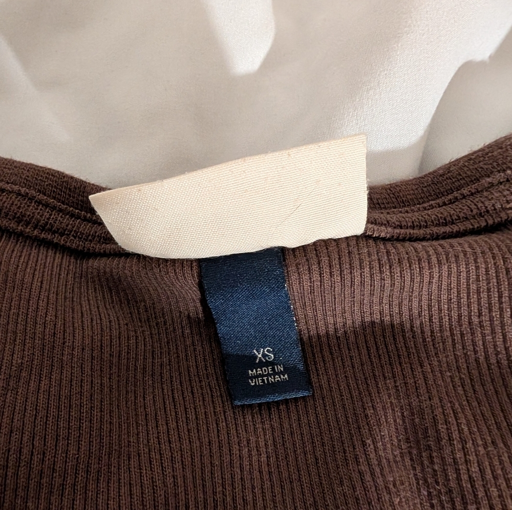 UT Ribbed Knit Sweater - Picture 3 of 5